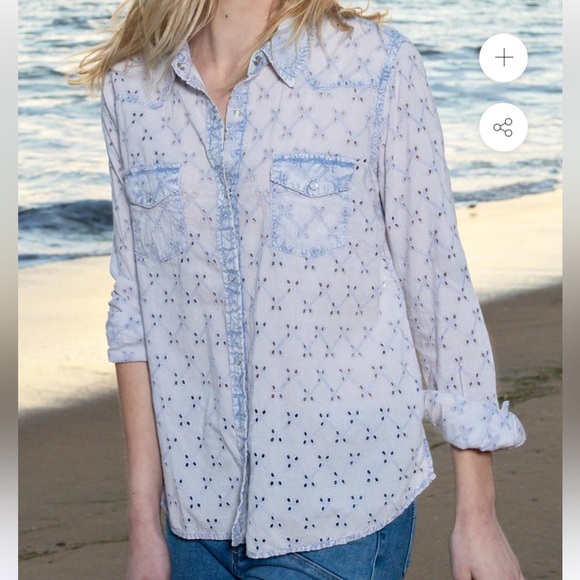 Dylan women’s Jessie Blouse size M light washed blue snap buttons front pockets - Picture 5 of 10